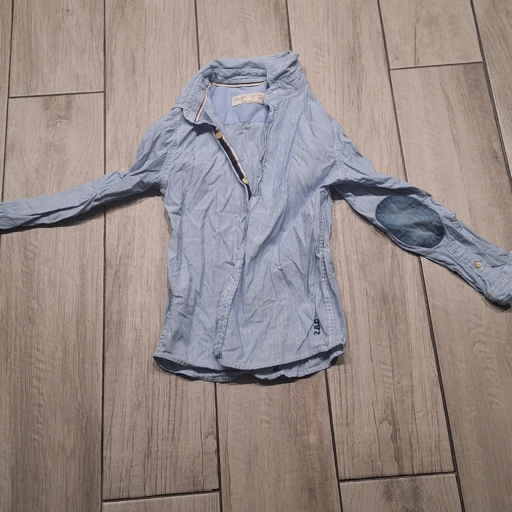 🦔Zara pinstriped button down🎀